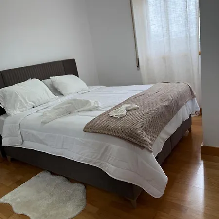 Cc House Porto * Pedroucos (Porto)